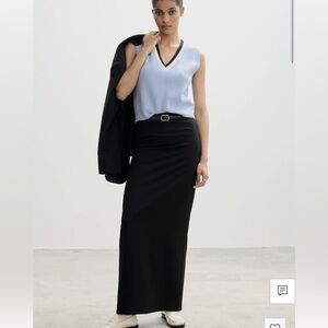 Mango Contrast V-Neck Gilet Fine Neck Fabric. Stright design, Sleeveless Vest